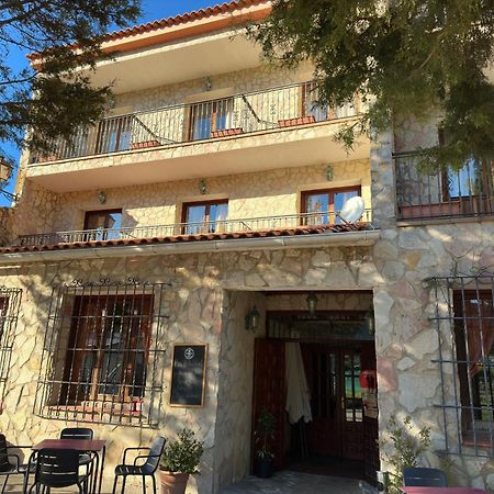 Vega del Cadorno Hotel Restaurante Rio Cuervo מראה חיצוני תמונה