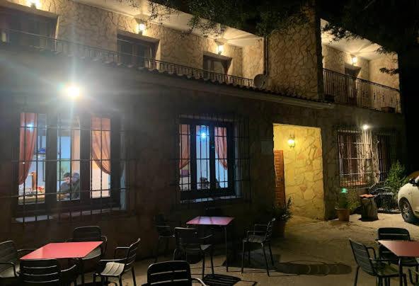 Vega del Cadorno Hotel Restaurante Rio Cuervo מראה חיצוני תמונה