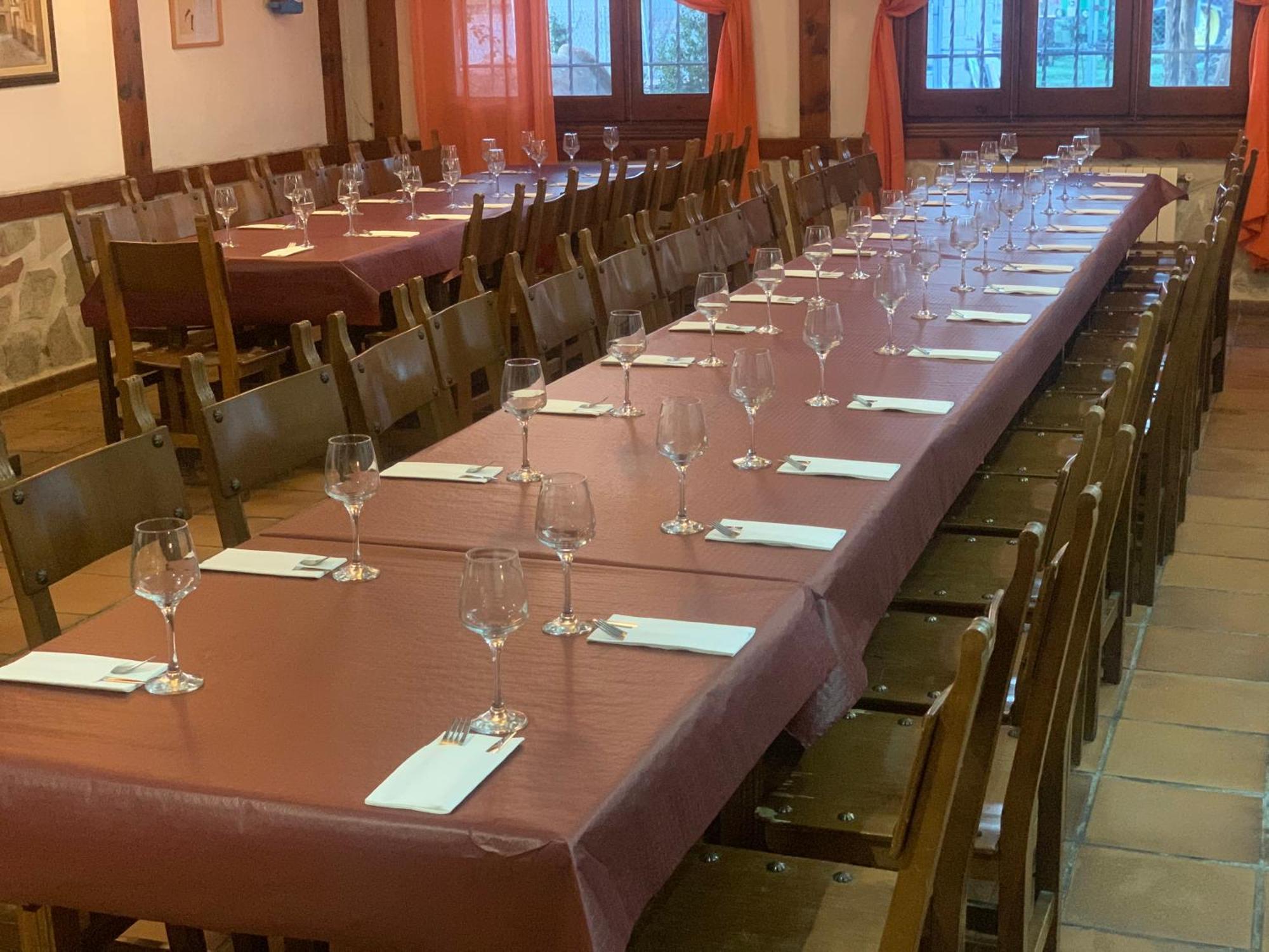 Vega del Cadorno Hotel Restaurante Rio Cuervo מראה חיצוני תמונה