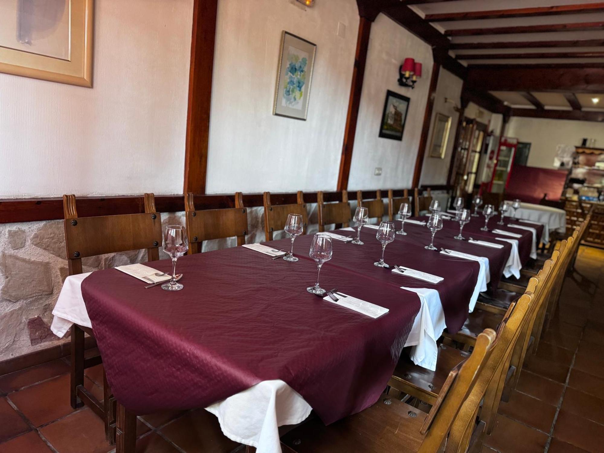 Vega del Cadorno Hotel Restaurante Rio Cuervo מראה חיצוני תמונה