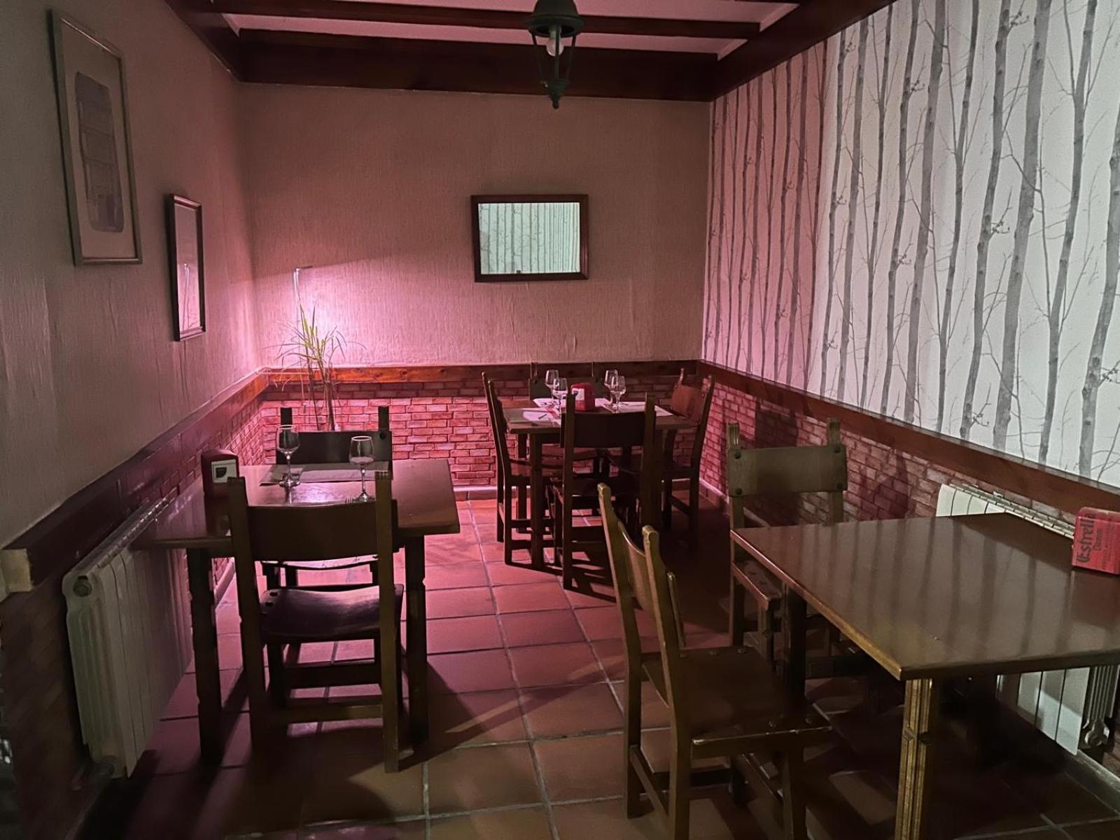 Vega del Cadorno Hotel Restaurante Rio Cuervo מראה חיצוני תמונה