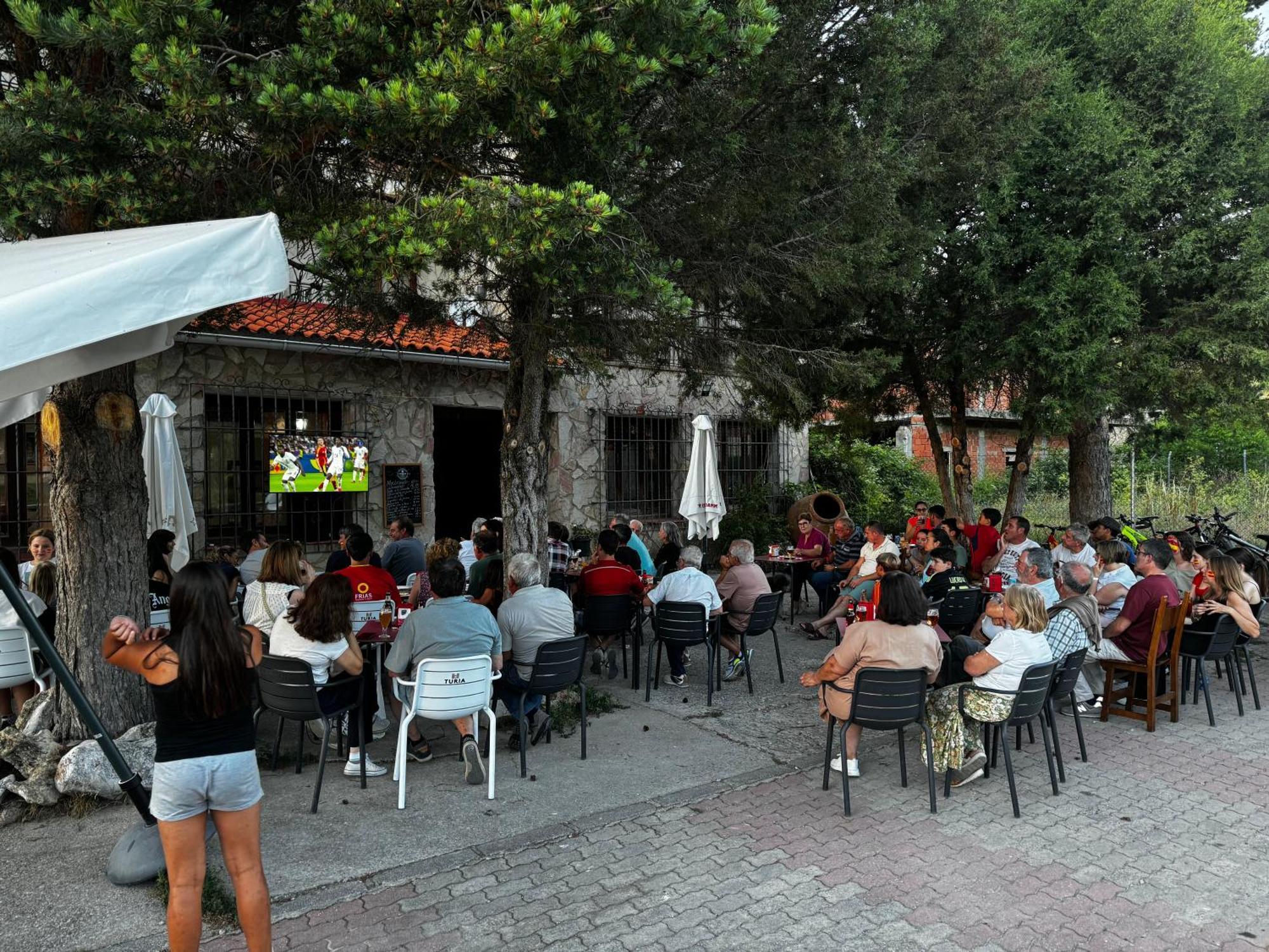 Vega del Cadorno Hotel Restaurante Rio Cuervo מראה חיצוני תמונה